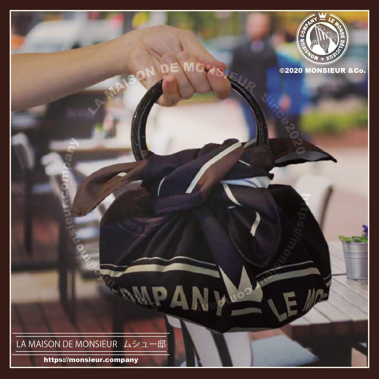 付属のリングを使ってバッグに