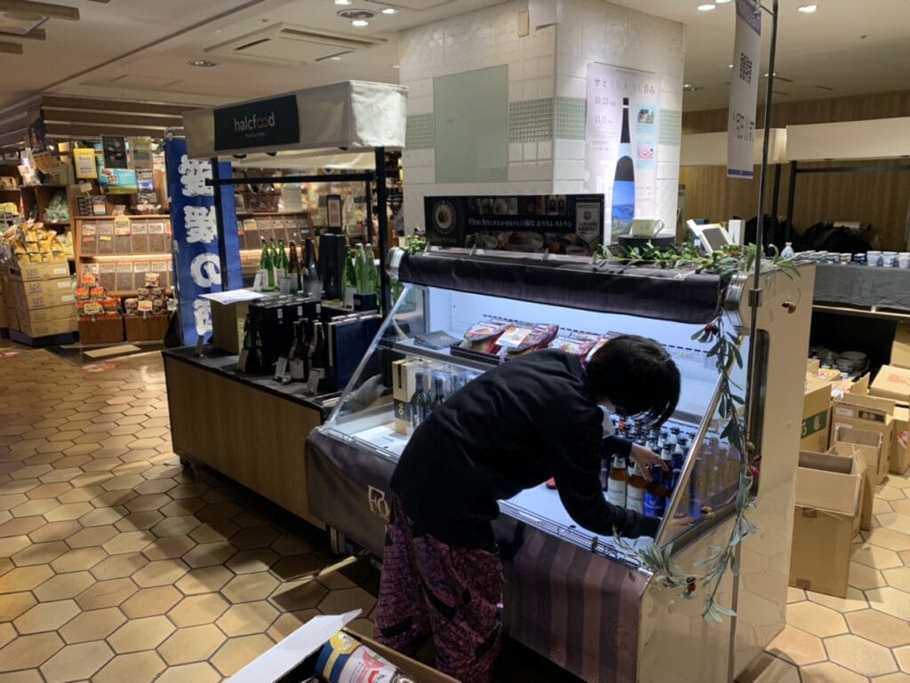 26日 設営の様子1